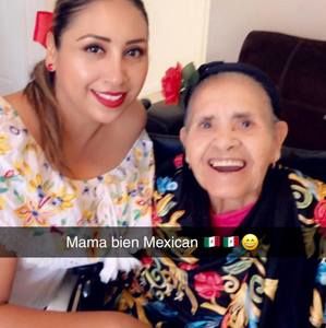 Meet your Posher, Mayra